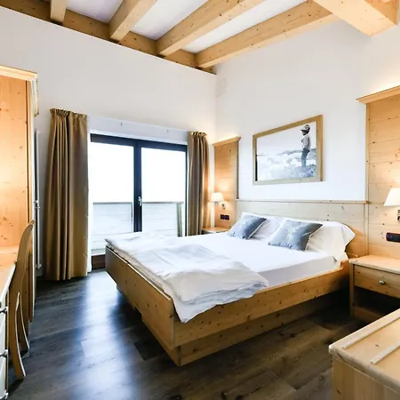 Caminetto Hotel 3*