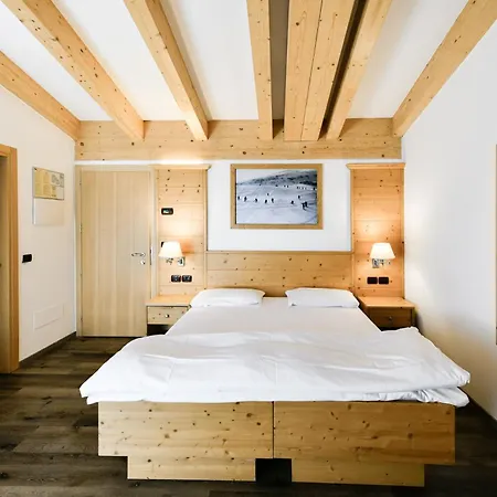 Hotel Caminetto 3*